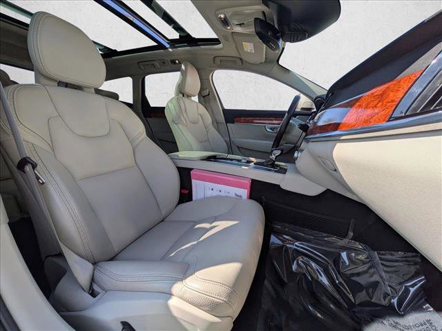 Used 2017 Volvo V90 T6 Cross Country image 21