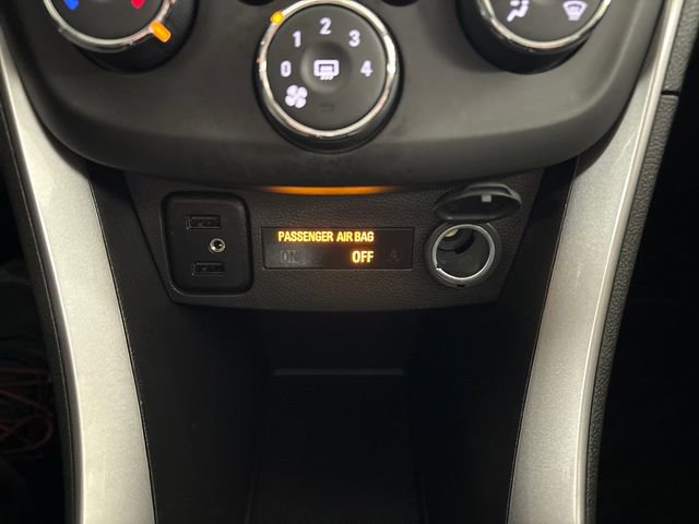 Used 2022 Chevrolet Trax LT w/ LT Convenience Package image 46