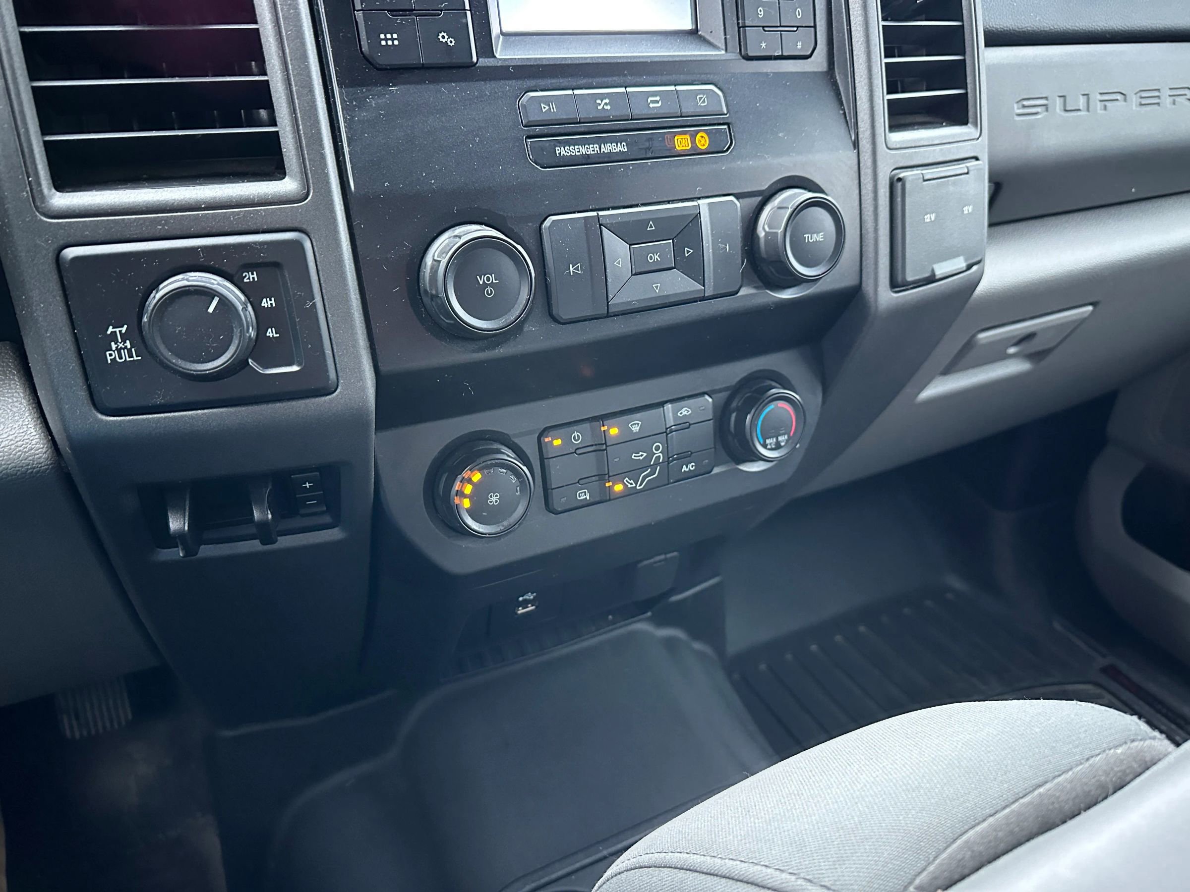 Used 2021 Ford F250 XL w/ STX Appearance Package image 16