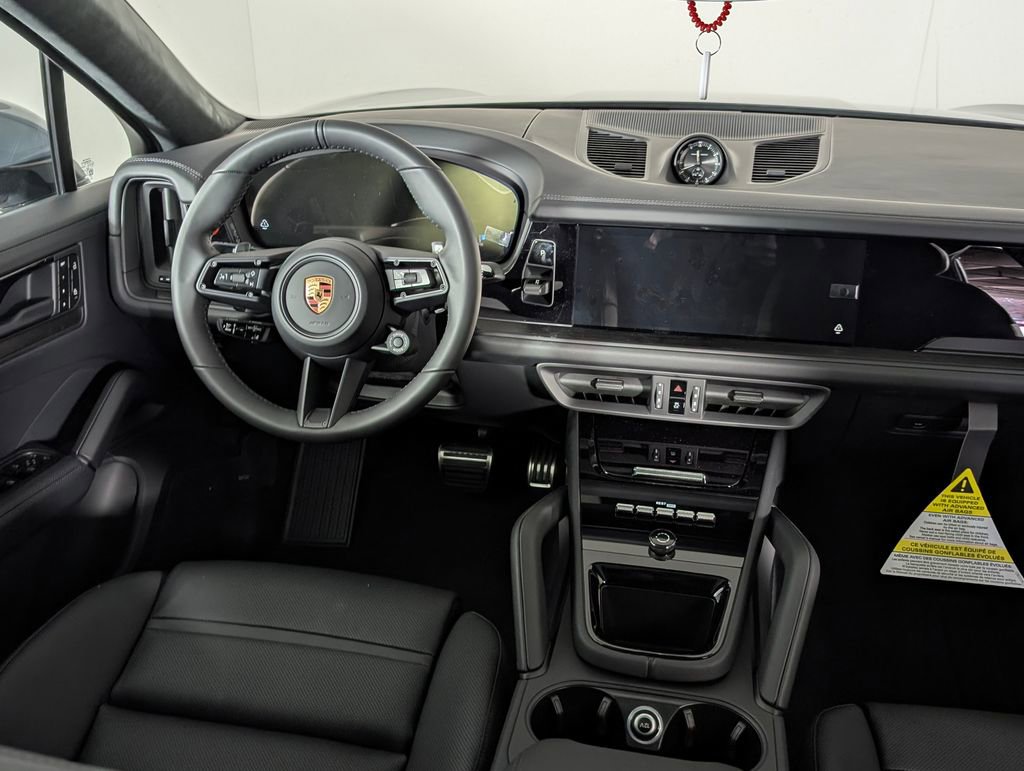 New 2026 Porsche Cayenne GTS image 22