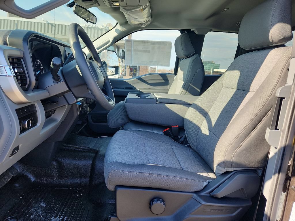 New 2024 Ford F350 XL w/ 360-Degree Camera Package RWD image 6