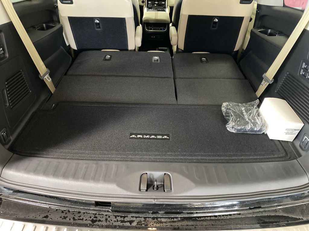 New 2025 Nissan Armada Platinum Reserve image 16