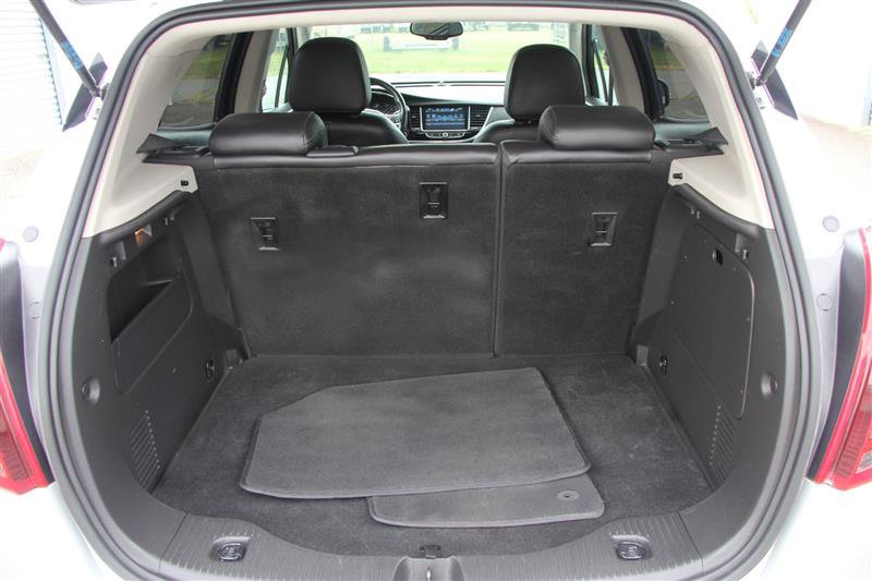 Used 2019 Buick Encore Essence AWD/4WD image 11