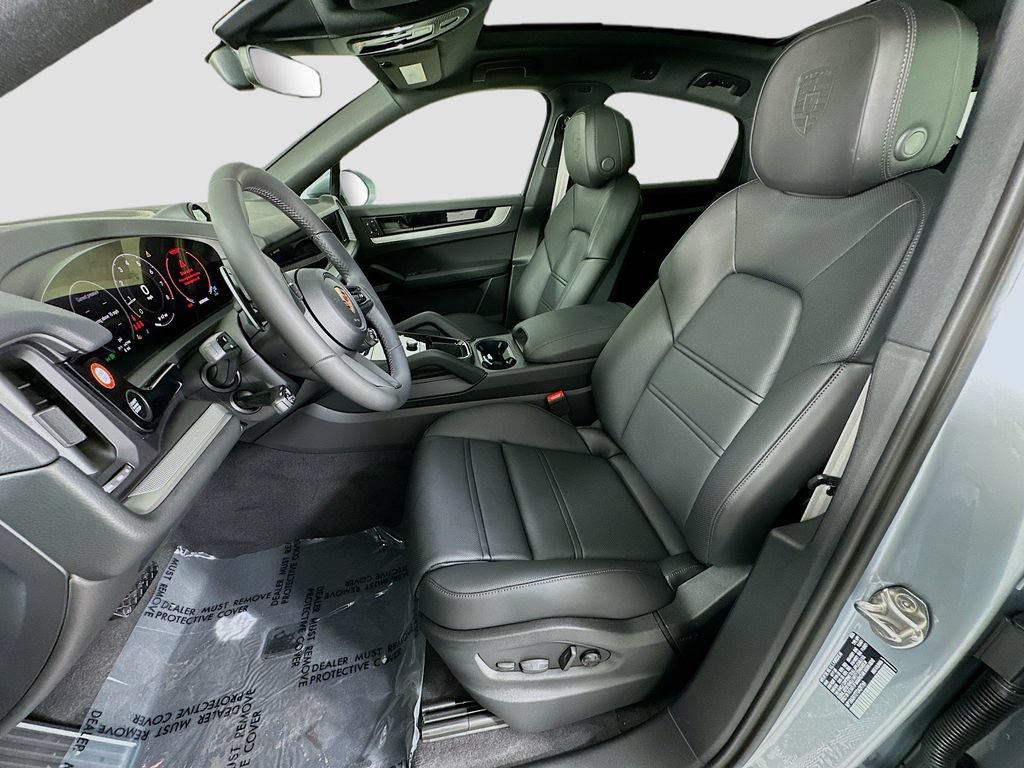 New 2026 Porsche Cayenne Coupe AWD/4WD image 5