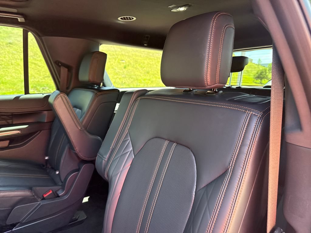 Used 2024 Ford Expedition Max Platinum AWD/4WD image 21