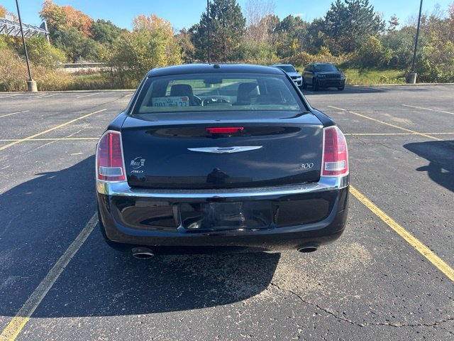 Used 2014 Chrysler 300 AWD w/ Driver Convenience Group image 3