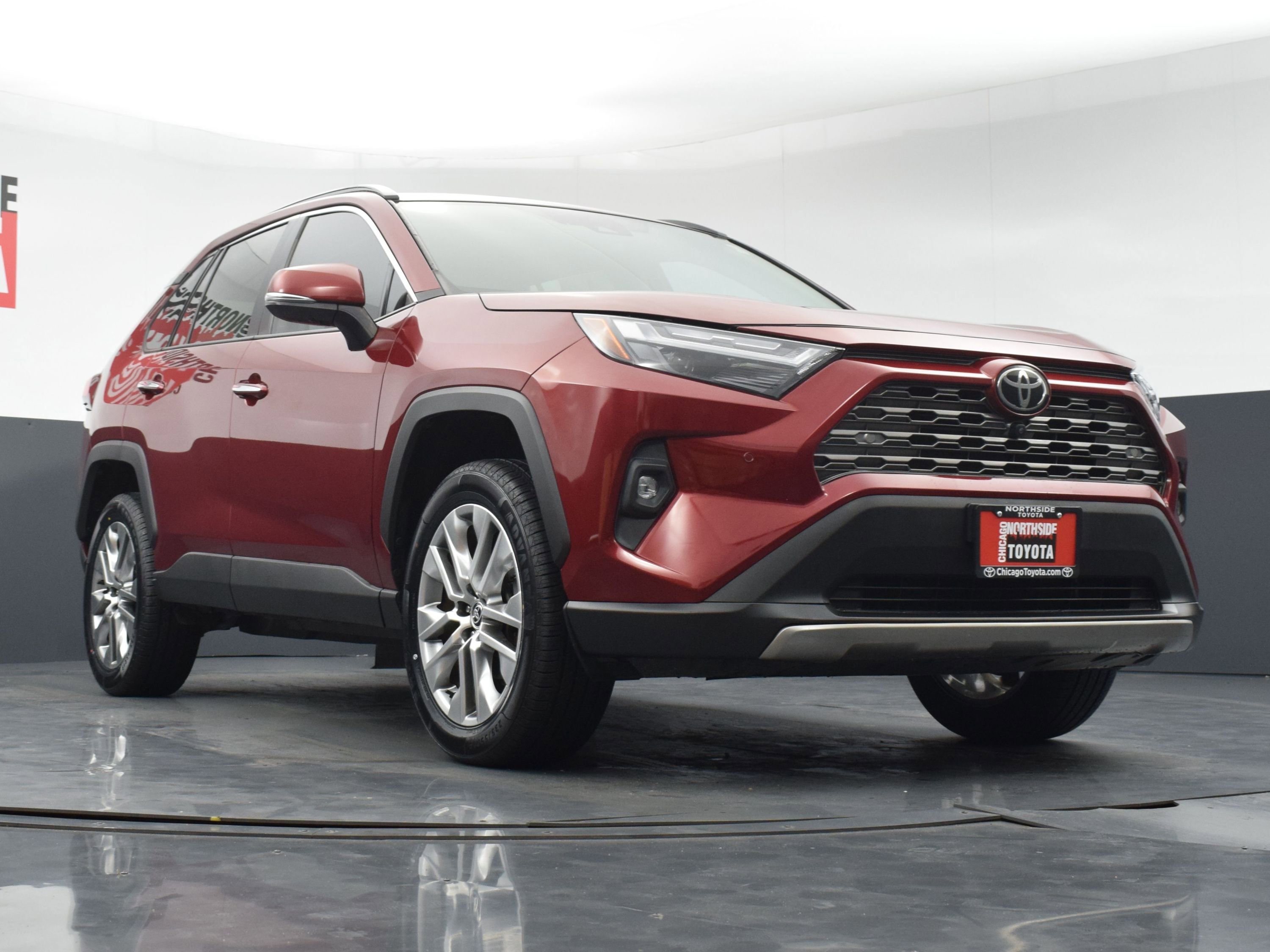 Used 2022 Toyota RAV4 Limited AWD/4WD image 38