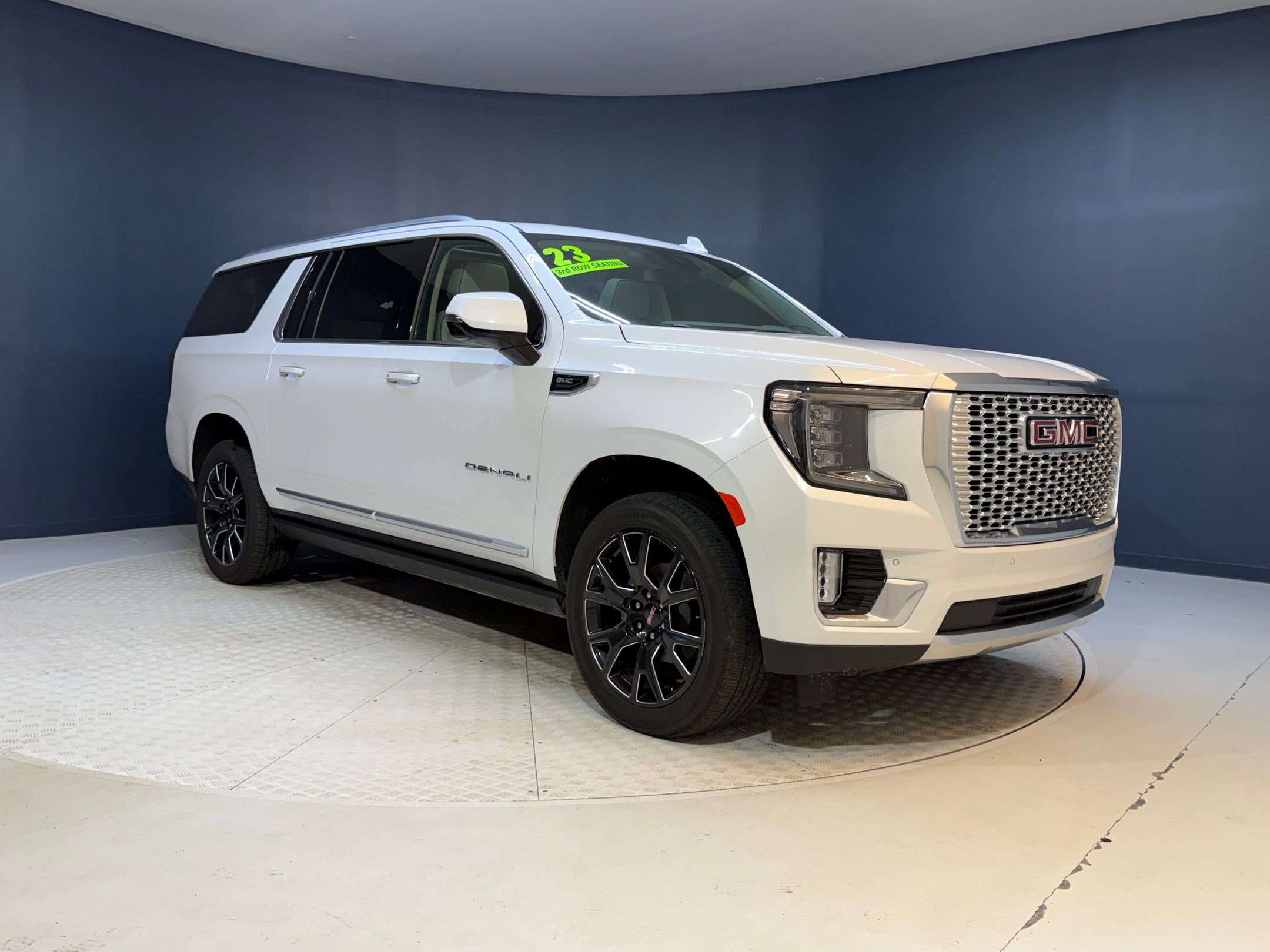 Used 2023 GMC Yukon XL Denali image 7
