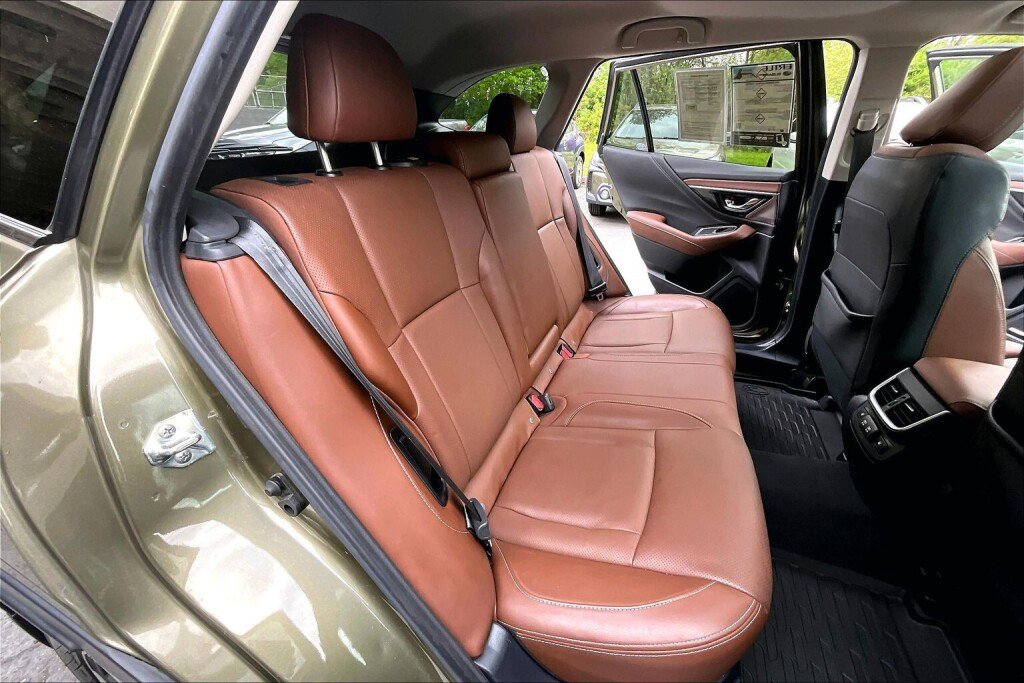 Used 2020 Subaru Outback Touring w/ Popular Package #2 AWD/4WD image 16