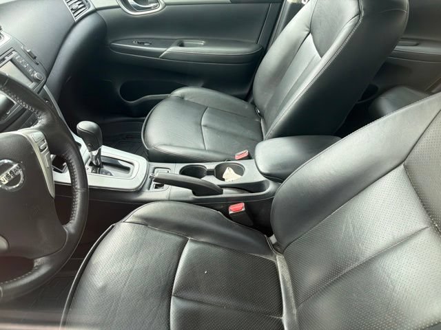 Used 2015 Nissan Sentra SR w/ SR Premium Package FWD image 7