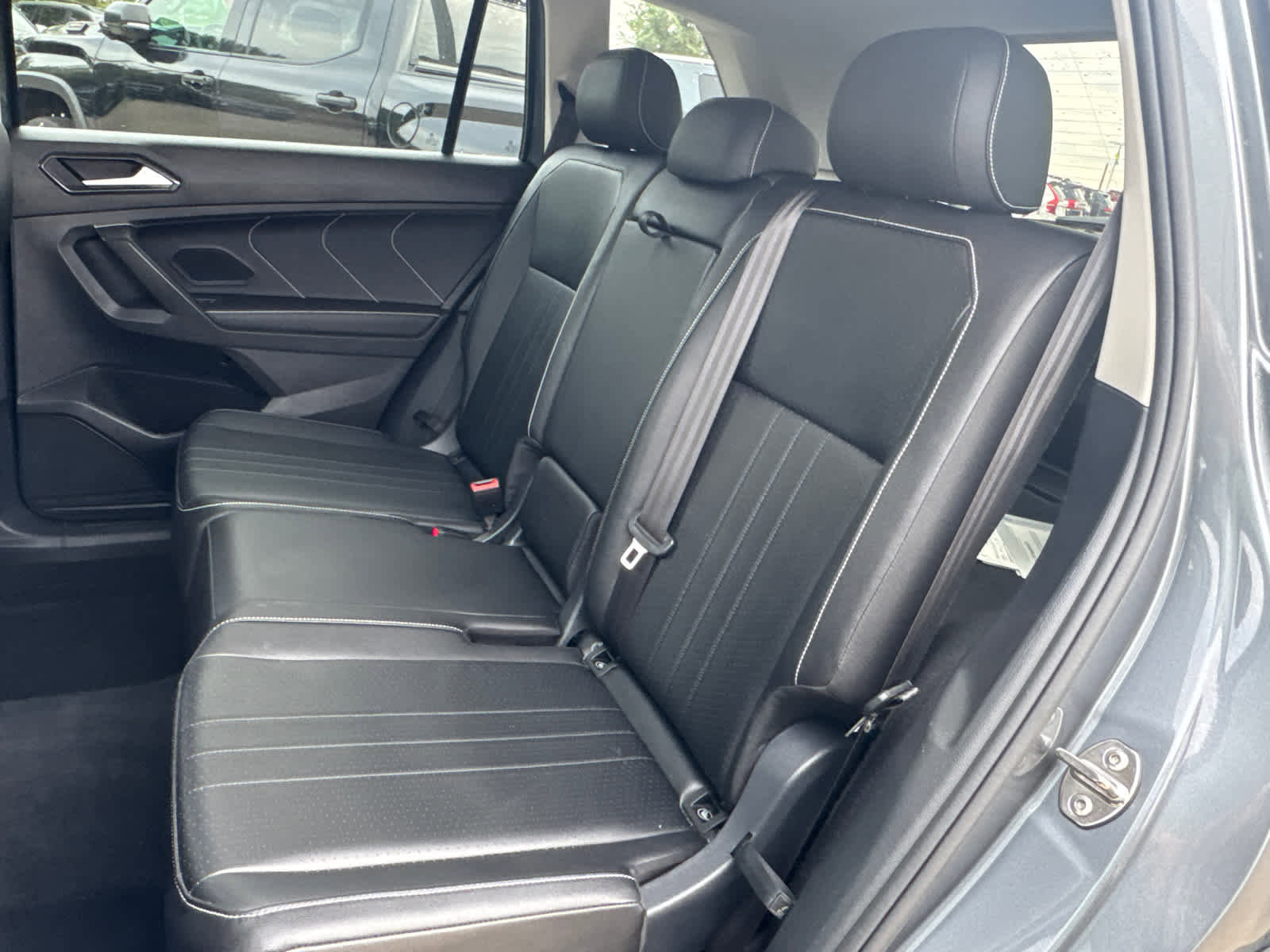 Certified 2024 Volkswagen Tiguan SE image 12