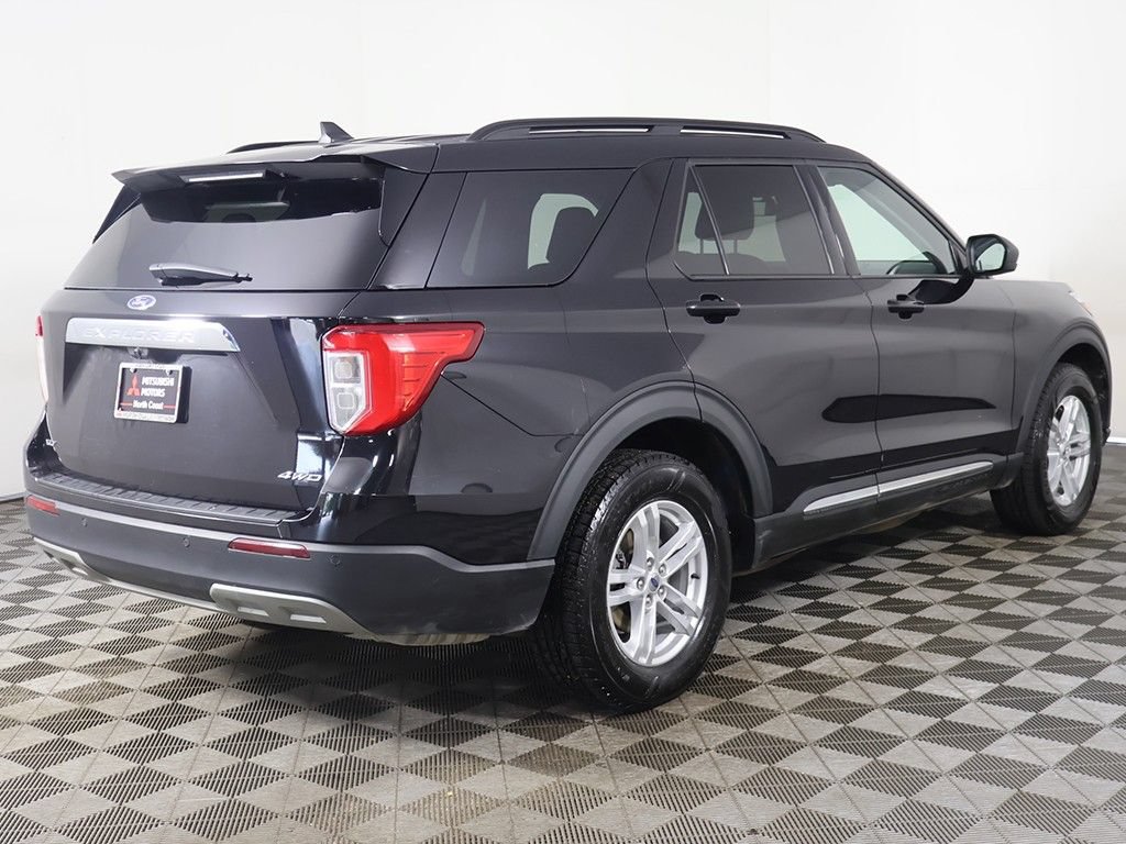 Used 2021 Ford Explorer XLT w/ Equipment Group 202A AWD/4WD image 9