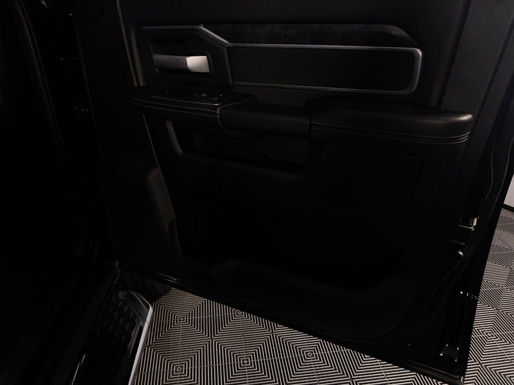 Used 2024 RAM 2500 Big Horn w/ Bed Utility Group image 29