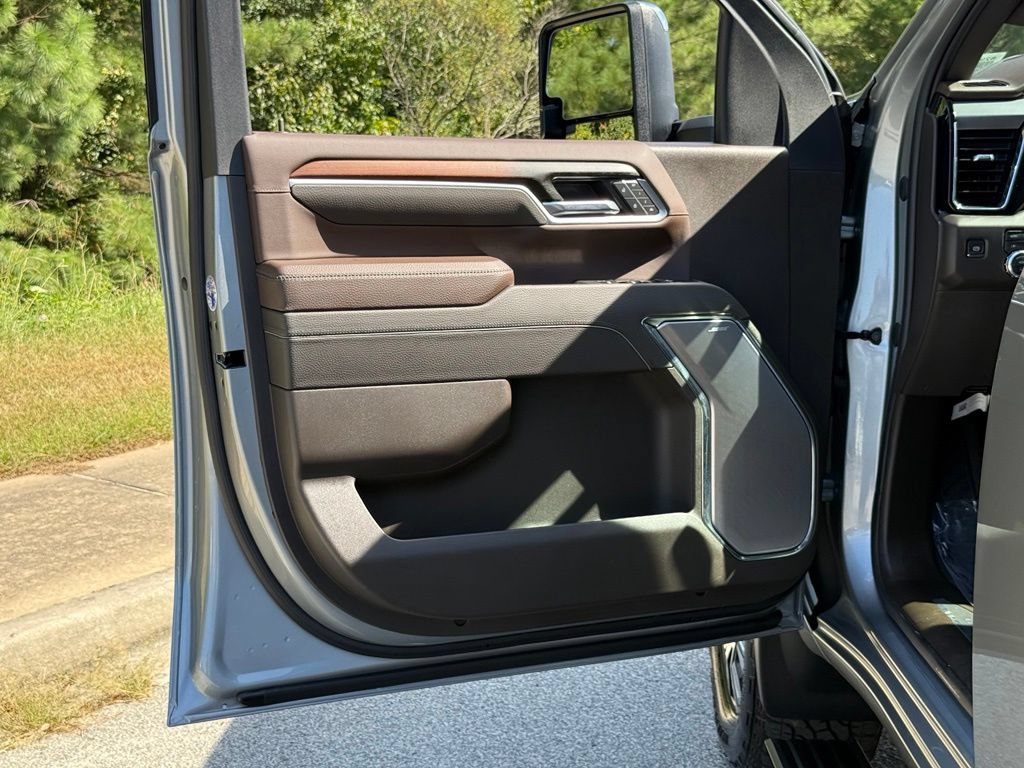 Certified 2026 GMC Sierra 2500 Denali w/ Denali Reserve Package AWD/4WD image 18