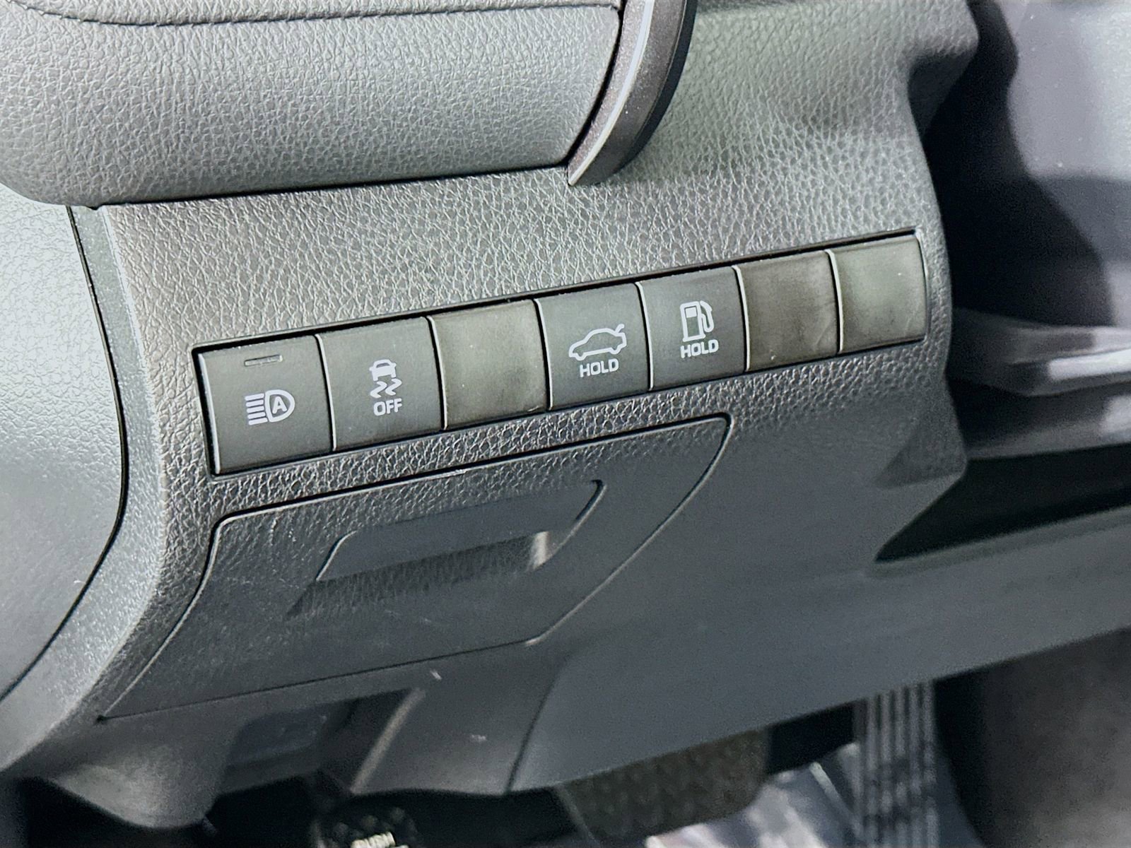 Used 2023 Toyota Camry SE image 11