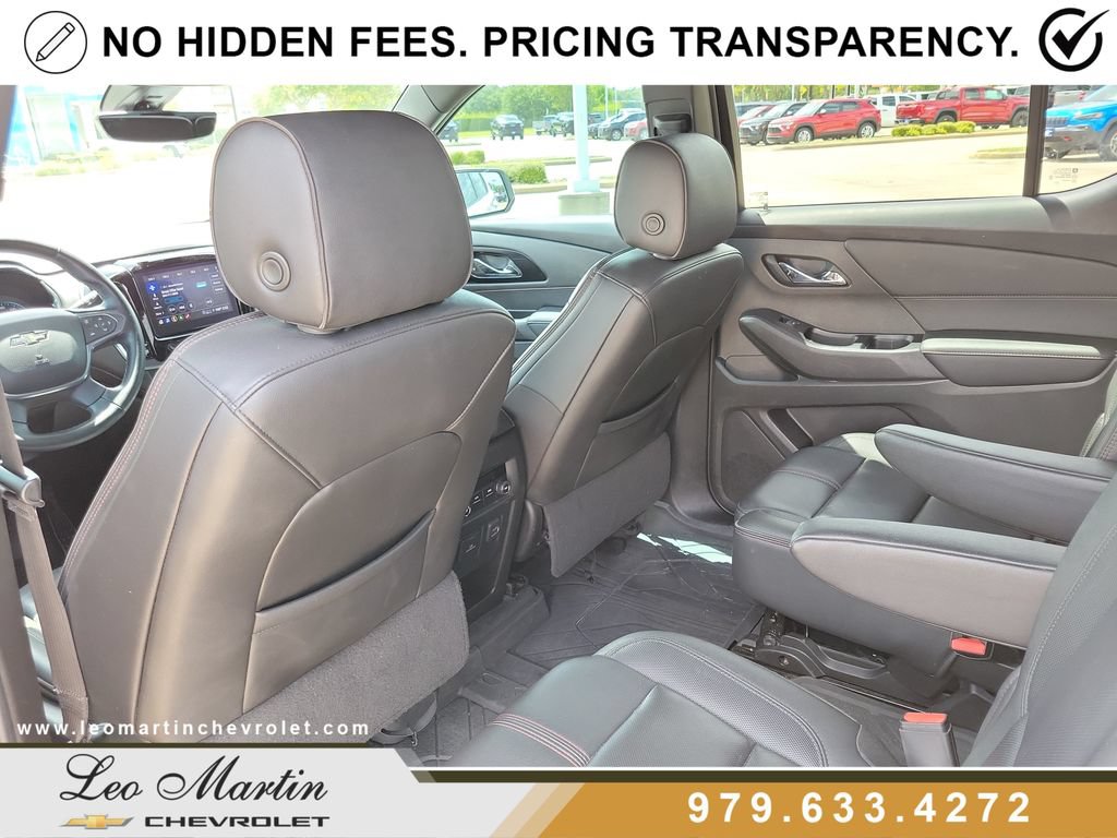 Used 2023 Chevrolet Traverse RS w/ LPO, Floor Liner Package FWD image 12