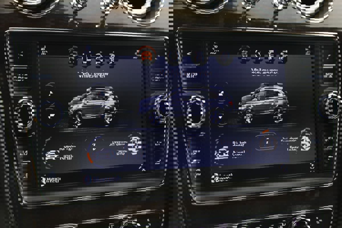 Used 2019 Bentley Bentayga image 48