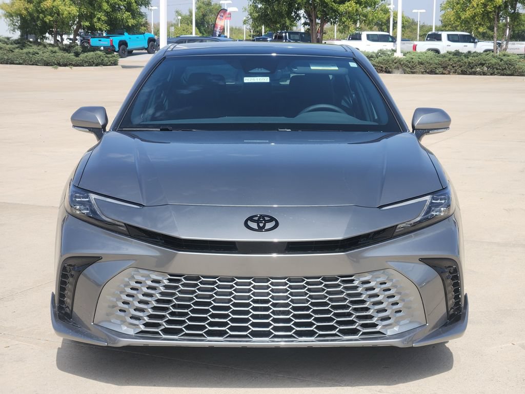 New 2026 Toyota Camry Hybrid FWD image 2