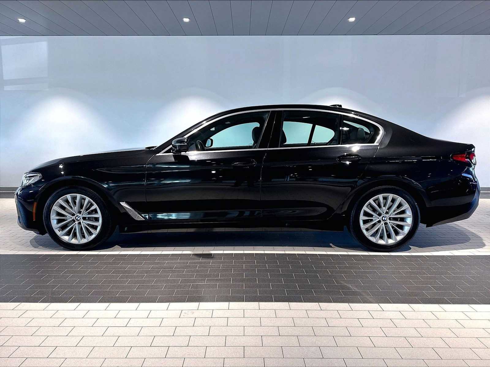 Used 2021 BMW 540i xDrive w/ Premium Package AWD/4WD image 2
