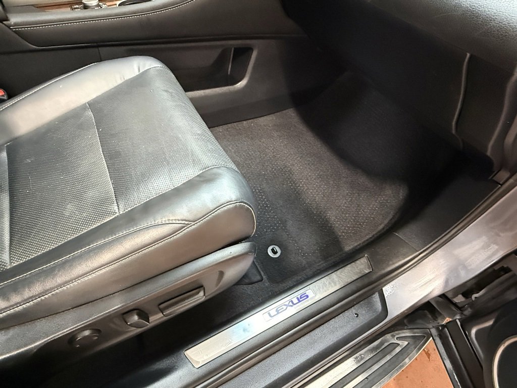 Used 2018 Lexus RX 450hL Premium image 11