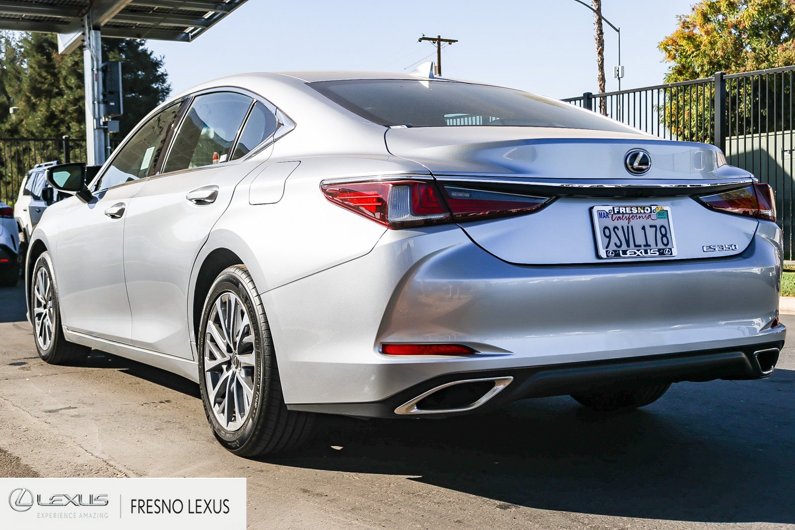 Certified 2025 Lexus ES 350 w/ Accessory Package (Z1) FWD image 4
