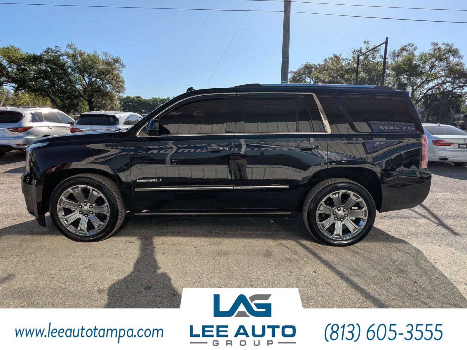 Used 2015 GMC Yukon Denali w/ Touring Package AWD/4WD image 6