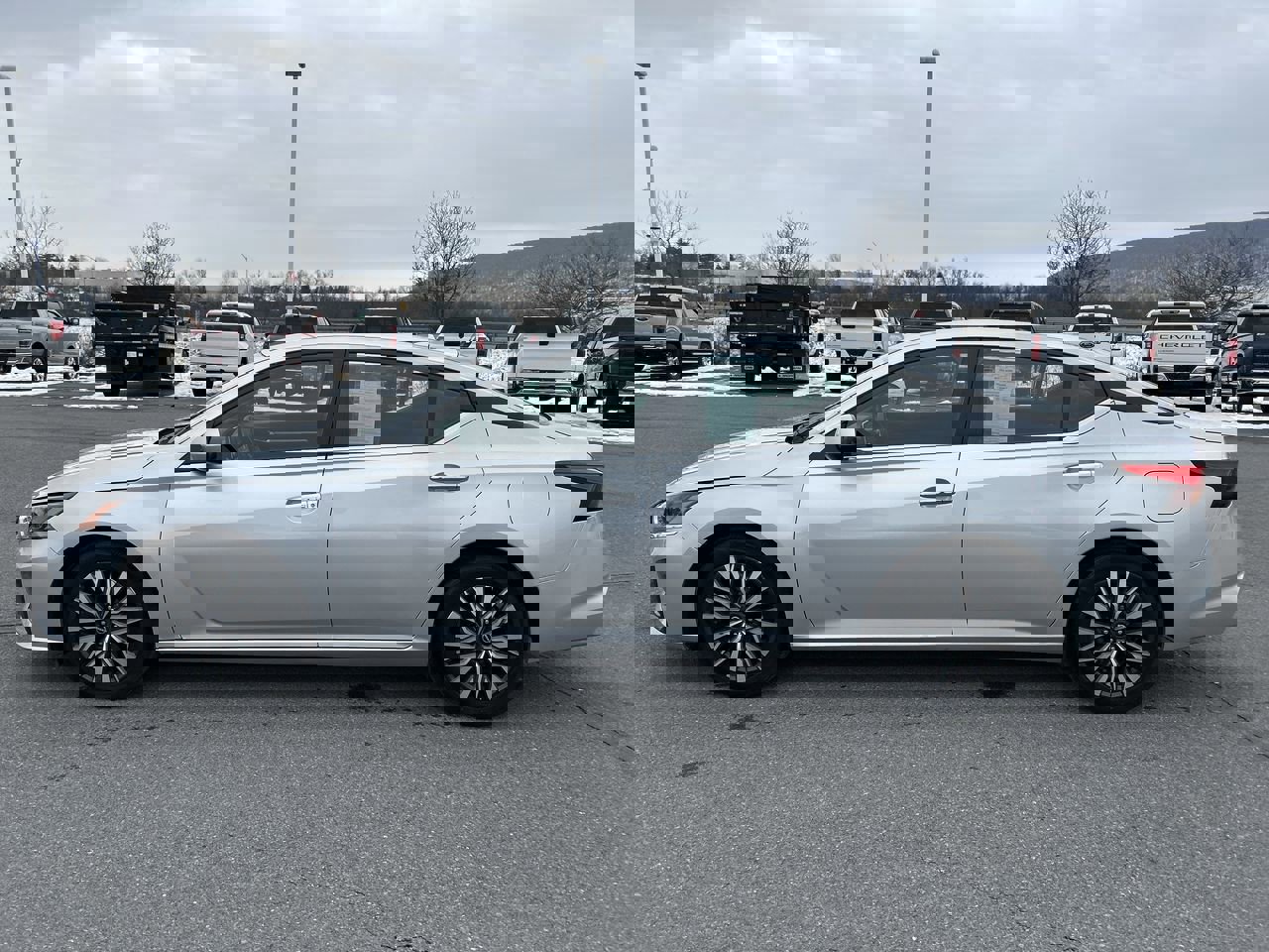 Used 2023 Nissan Altima 2.5 SV FWD image 4