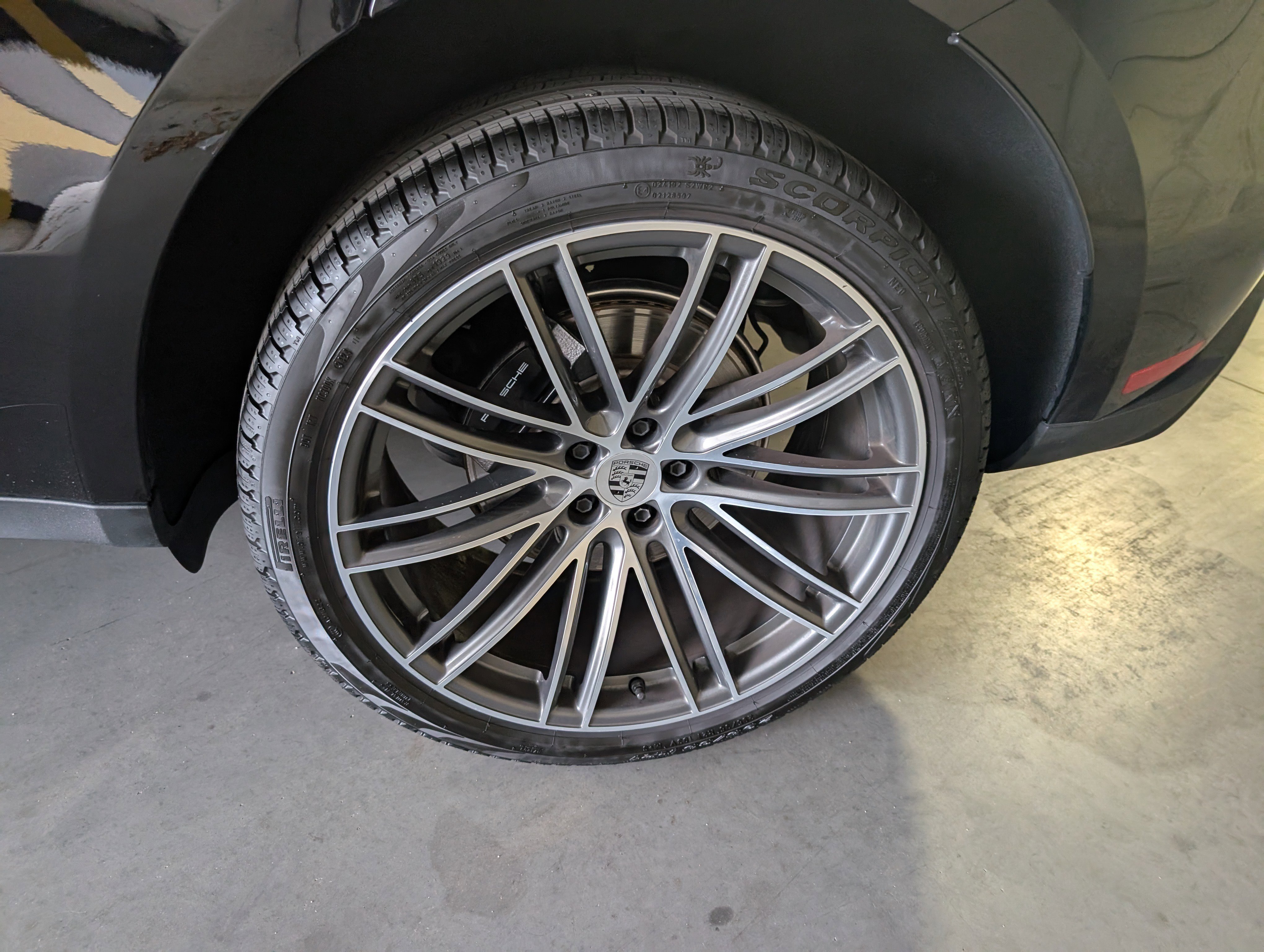 Used 2025 Porsche Macan image 15