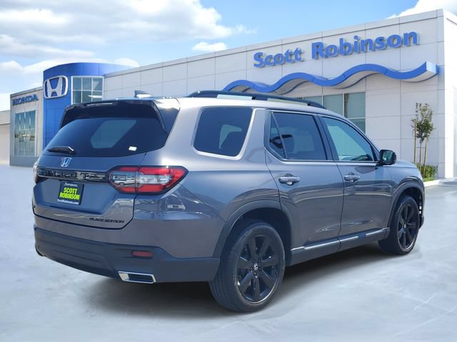 Certified 2025 Honda Pilot Black Edition image 4