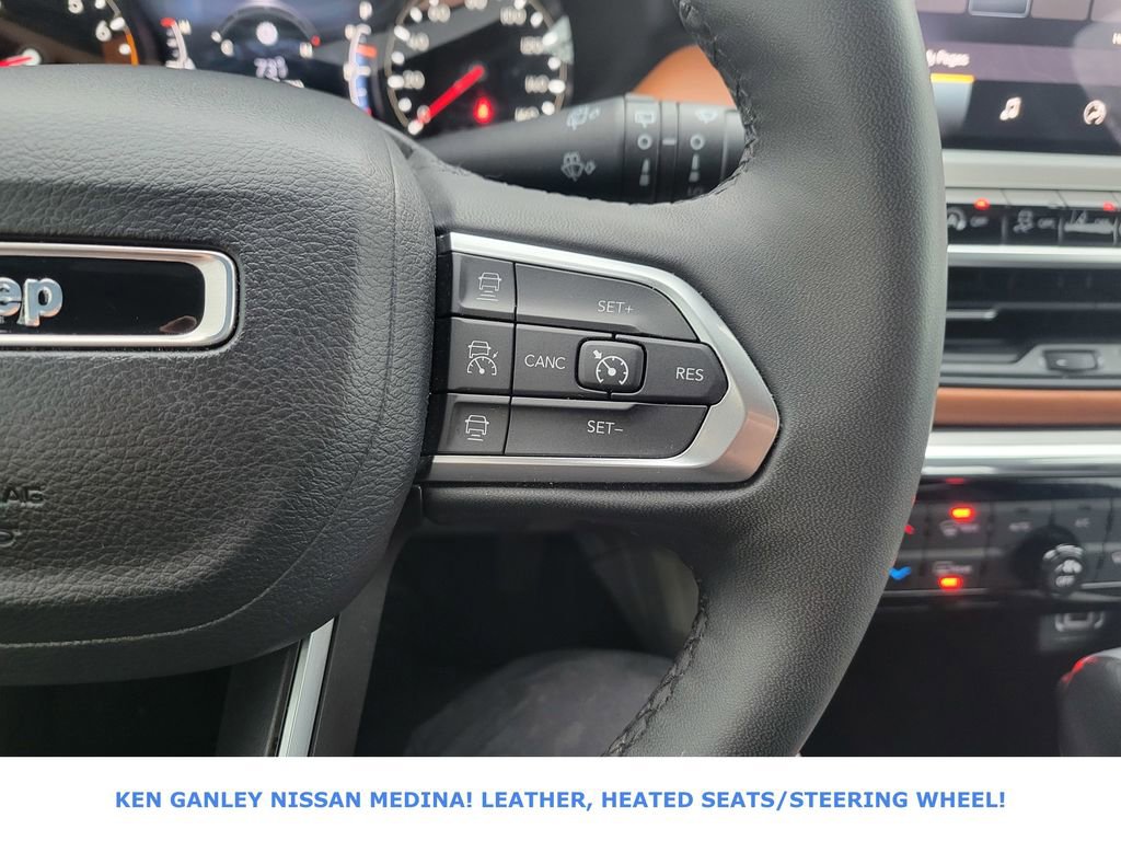 Used 2023 Jeep Compass Limited image 32