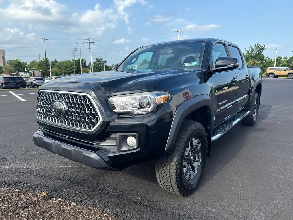 Used 2019 Toyota Tacoma TRD Off-Road w/ Technology Package AWD/4WD image 2