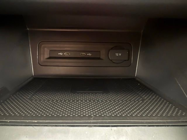 Used 2021 Volkswagen Atlas SE image 26