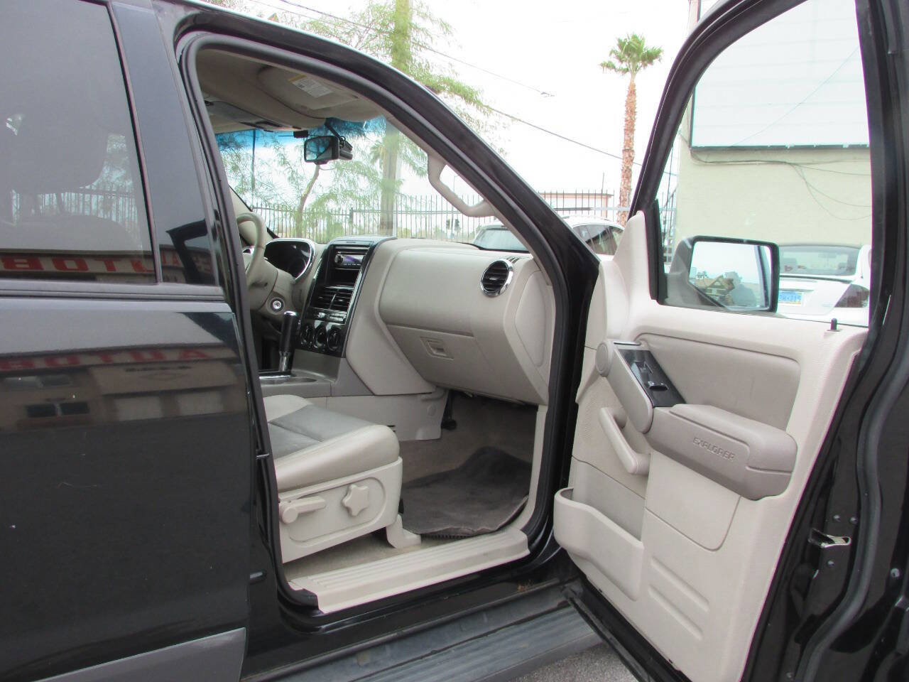 Used 2006 Ford Explorer XLT AWD/4WD image 12