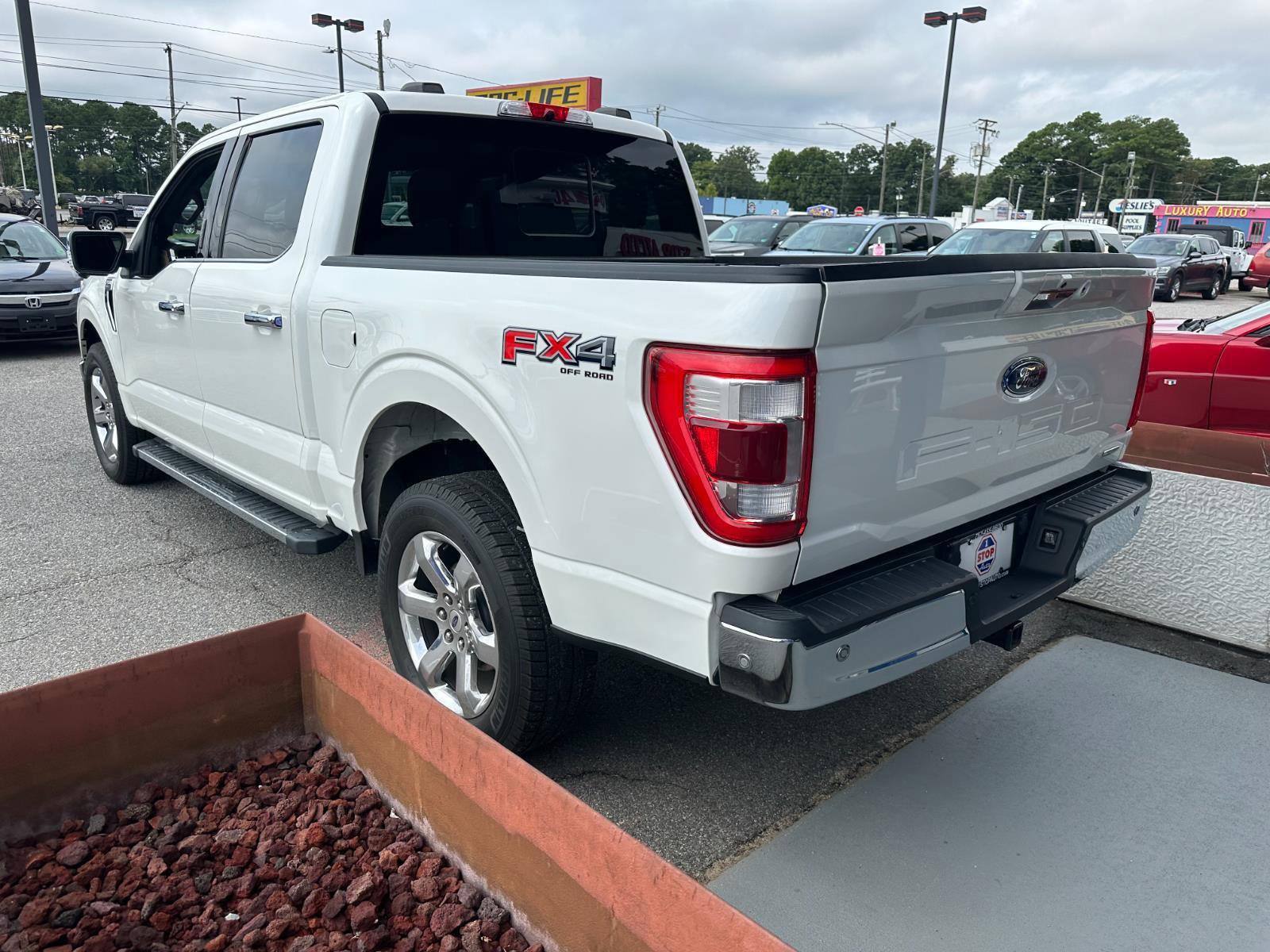 Used 2021 Ford F150 Lariat w/ Equipment Group 502A High image 8