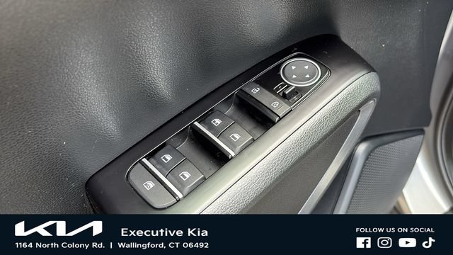 Certified 2025 Kia Soul EX FWD image 9