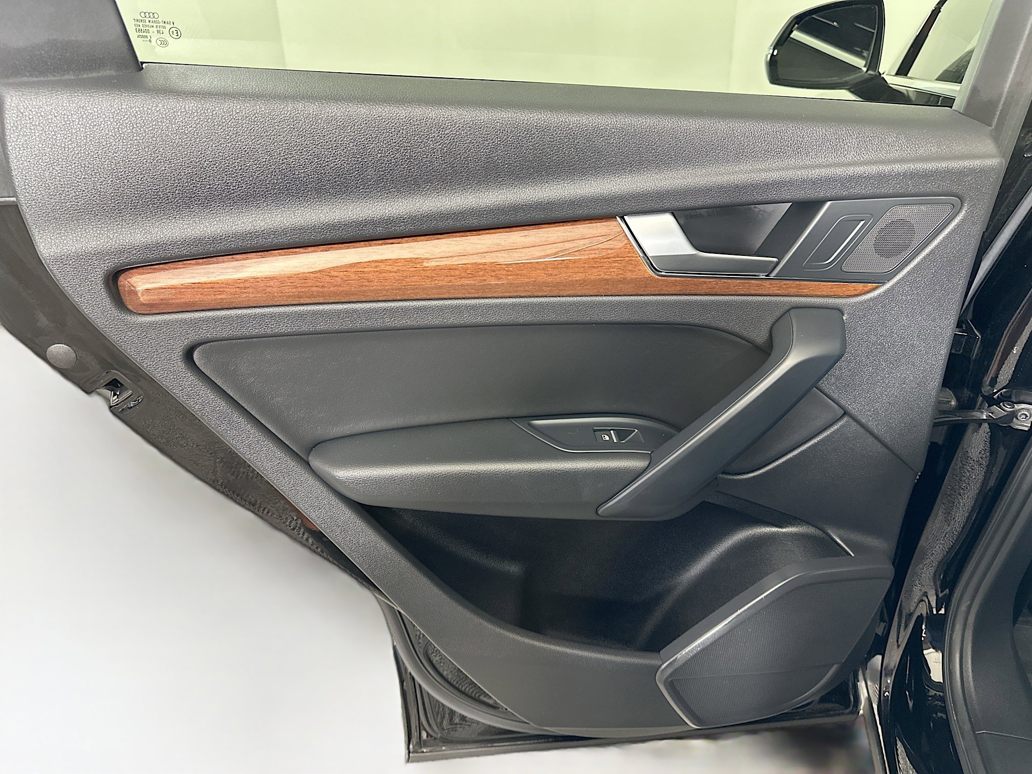Used 2021 Audi Q5 Premium image 26