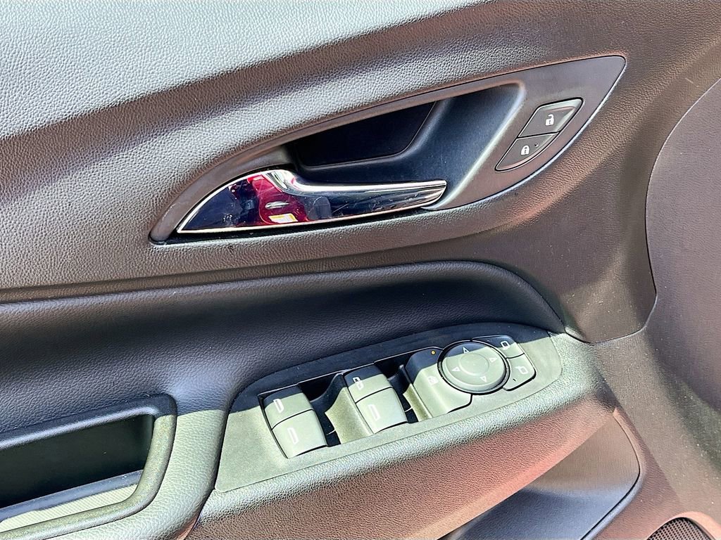 Used 2020 Chevrolet Equinox LT image 12