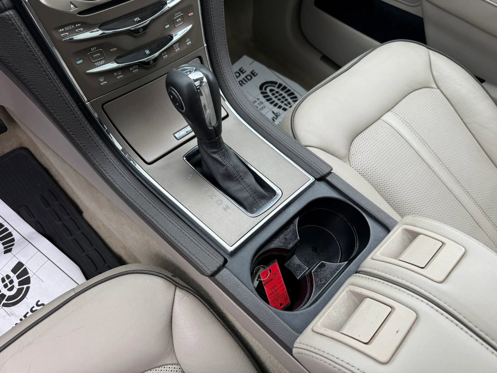 Used 2012 Lincoln MKX FWD image 22