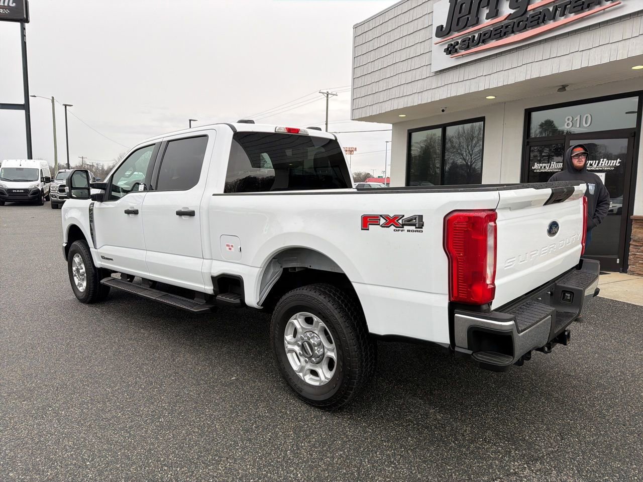 Used 2025 Ford F250 XLT w/ FX4 Off-Road Package image 5