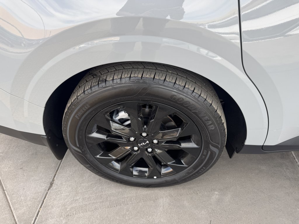 Used 2024 Kia Carnival SX Prestige FWD image 15