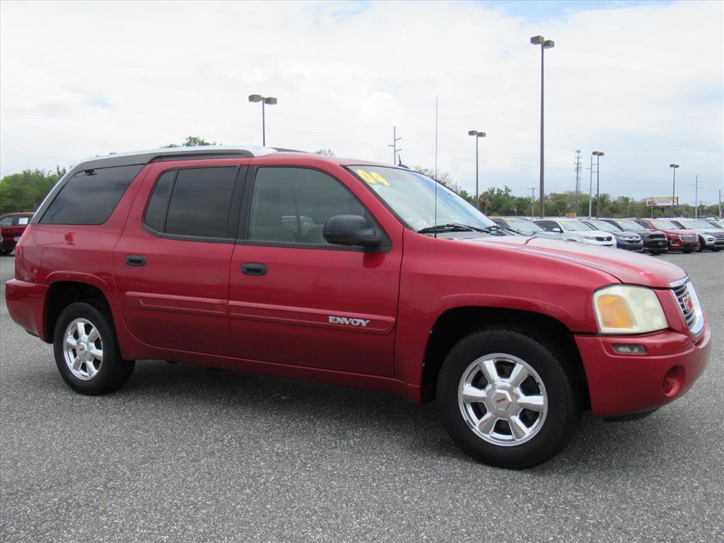 Used 2004 GMC Envoy XUV SLE w/ 1SB Preferred Equipment Group image 2