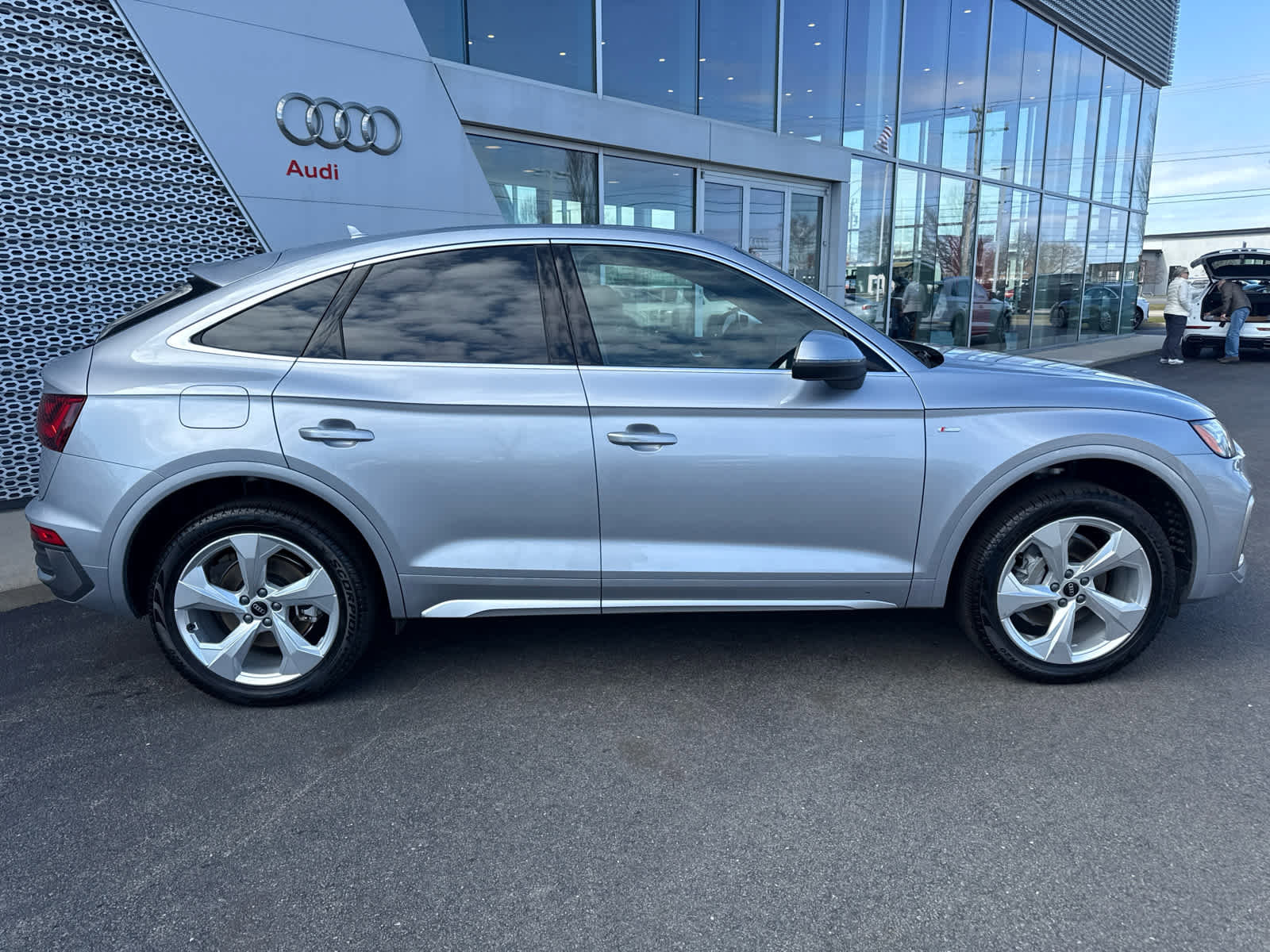 Used 2025 Audi Q5 2.0T Premium Plus w/ Premium Plus Package image 25