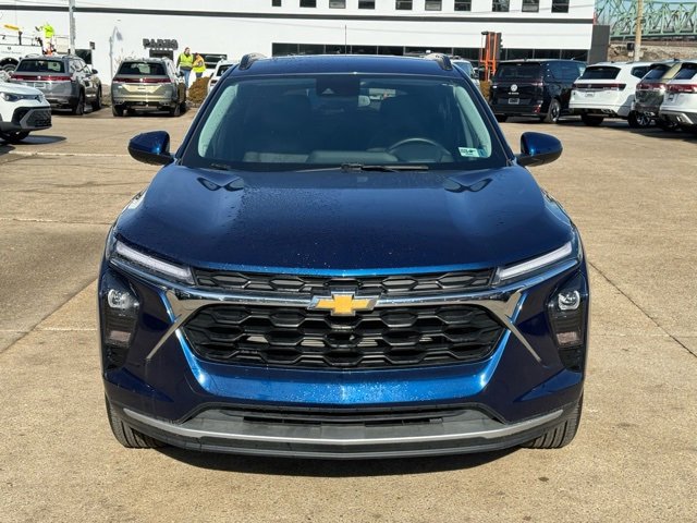 Used 2024 Chevrolet Trax LT w/ Driver Confidence Package image 9