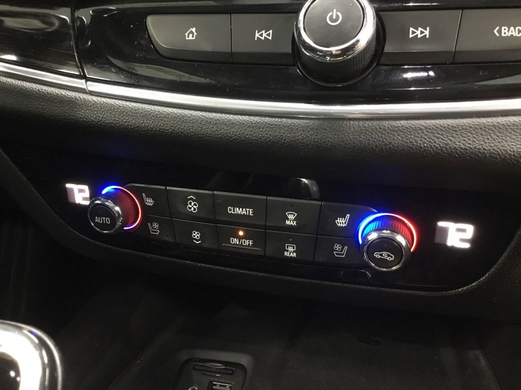 Used 2021 Buick Enclave Avenir w/ Avenir Technology Package image 30