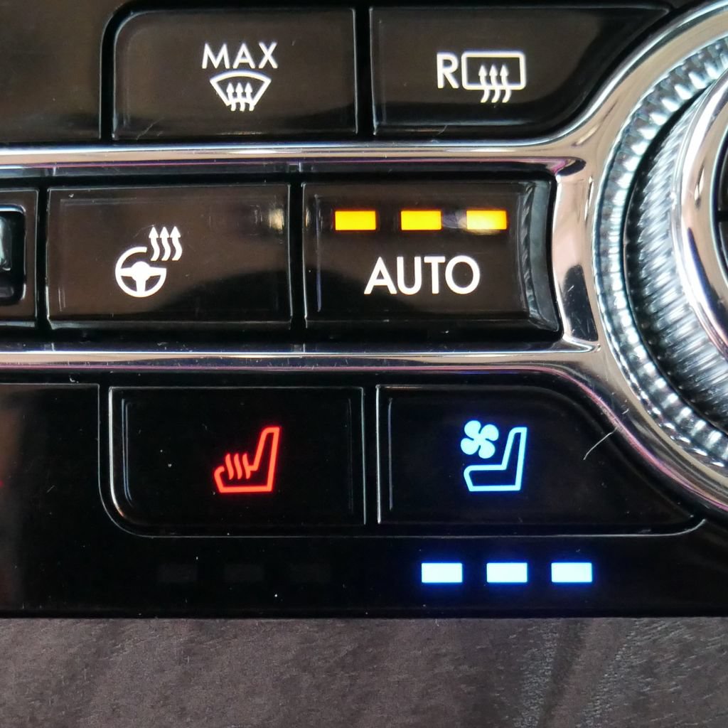 Used 2021 Lincoln Aviator Reserve w/ Elements Package Plus AWD/4WD image 32