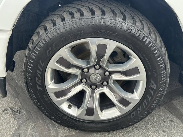 Used 2023 RAM 1500 Limited w/ Body Color Bumper Group AWD/4WD image 14