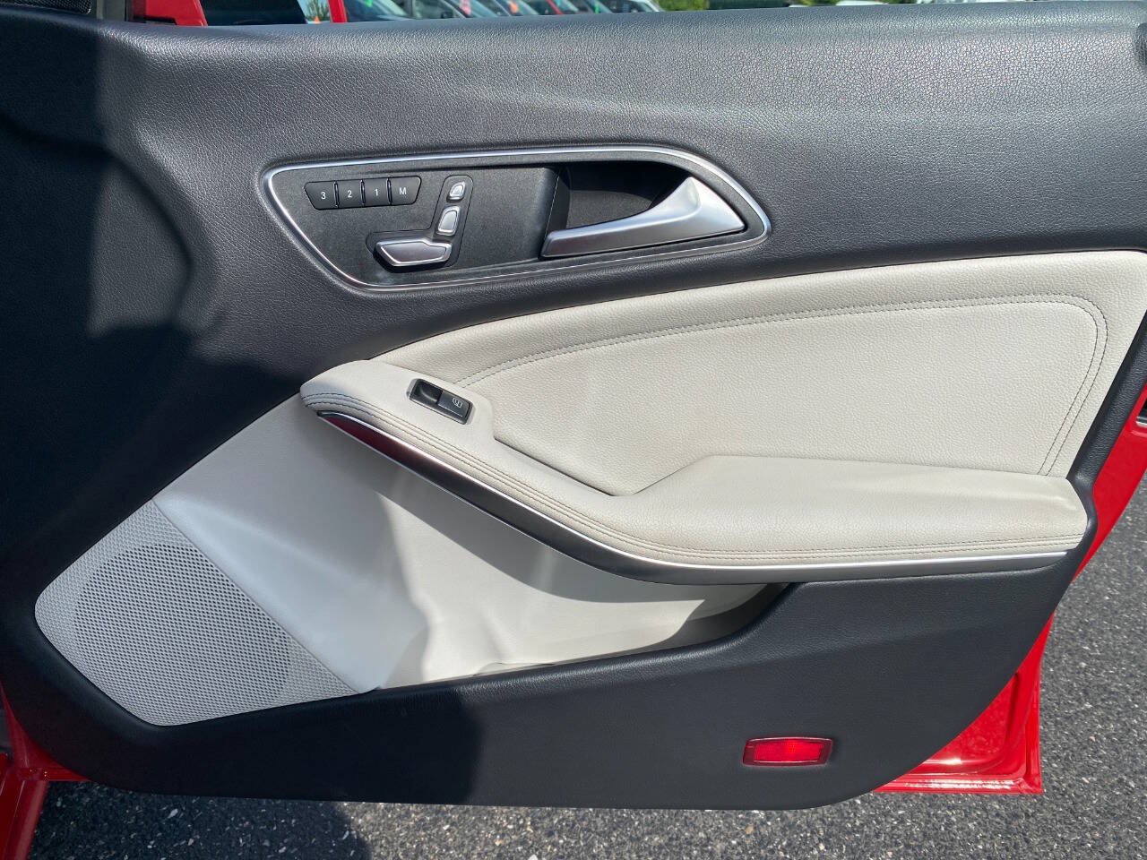 Used 2017 Mercedes-Benz CLA 250 image 32