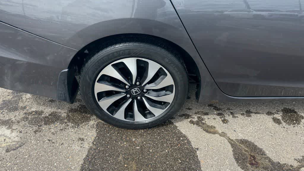 Used 2017 Honda Accord EX-L image 10