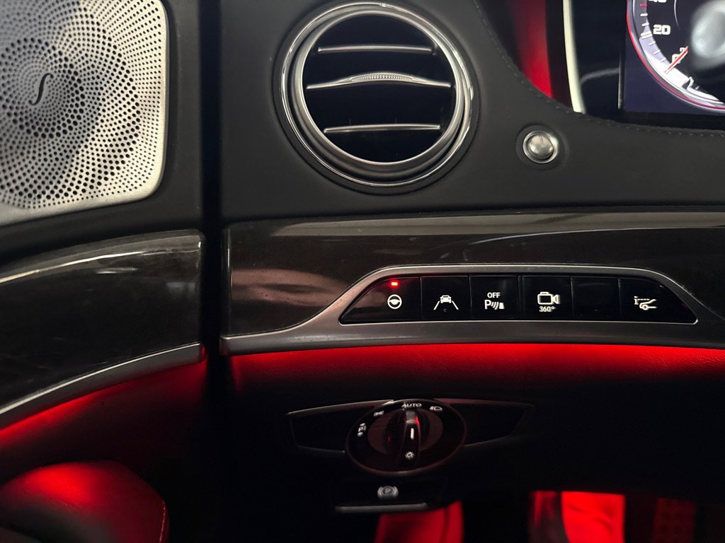 Used 2015 Mercedes-Benz S 63 AMG 4MATIC Sedan image 33