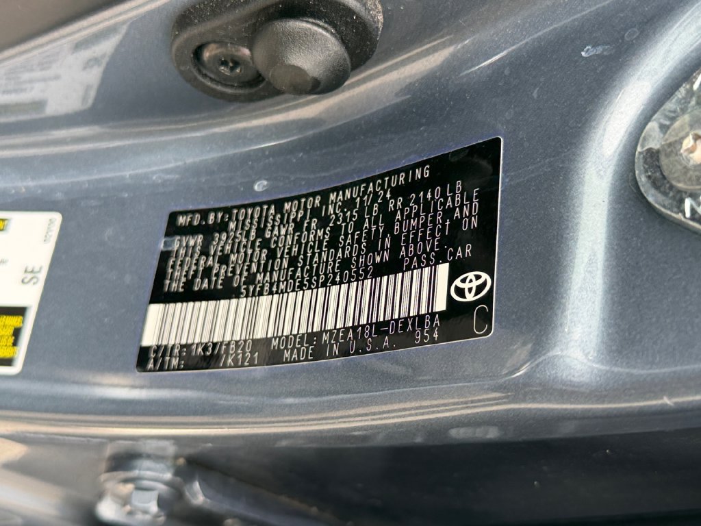Used 2025 Toyota Corolla LE FWD image 30